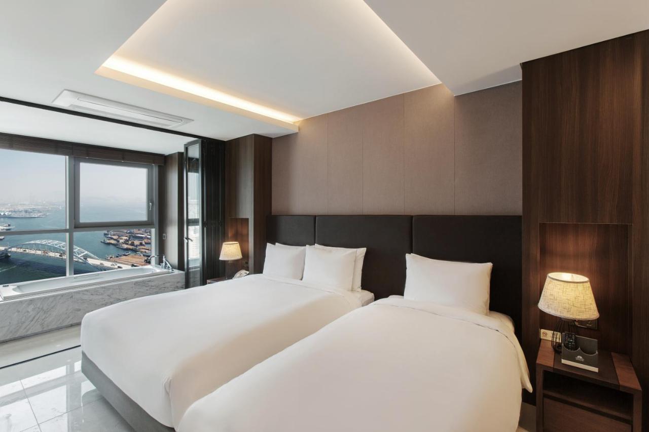 Hotel Adela Пусан Экстерьер фото
