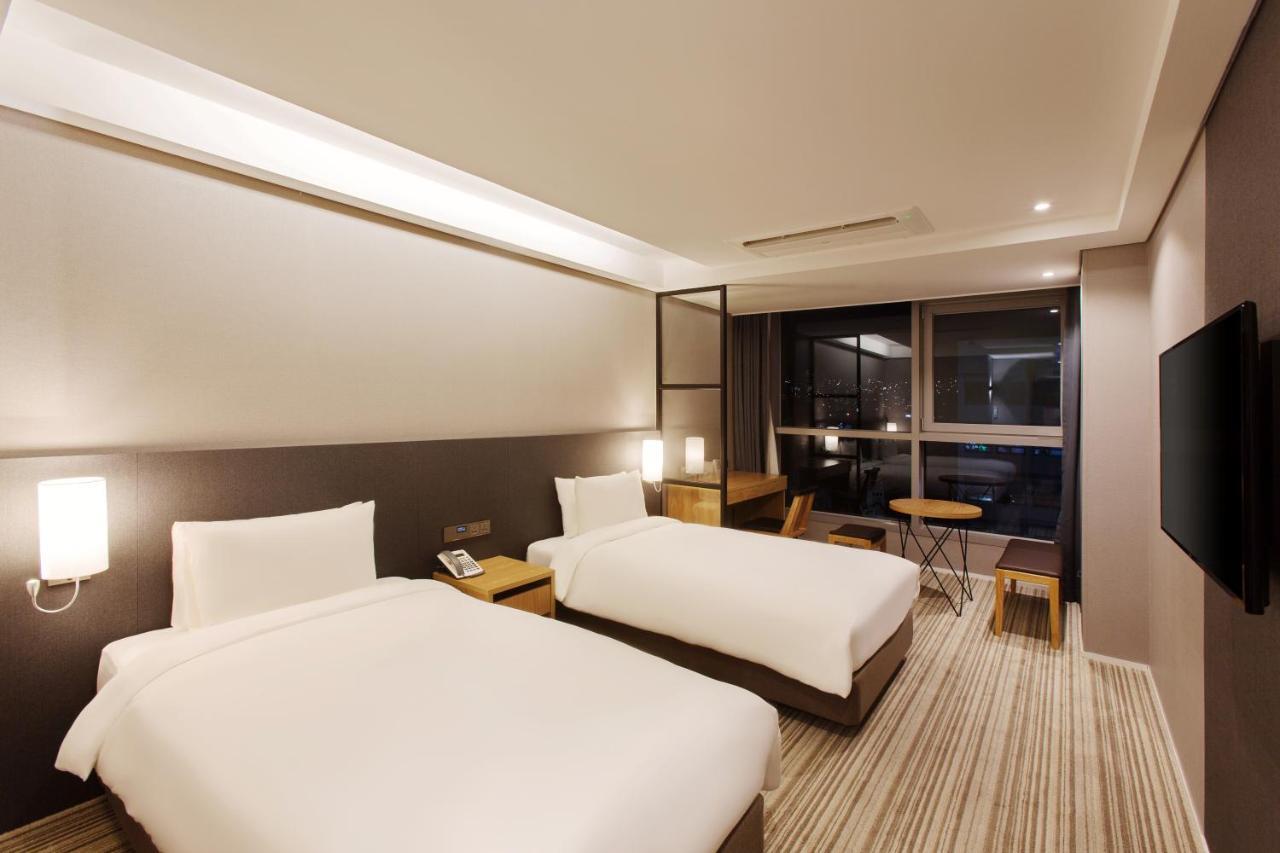 Hotel Adela Пусан Экстерьер фото